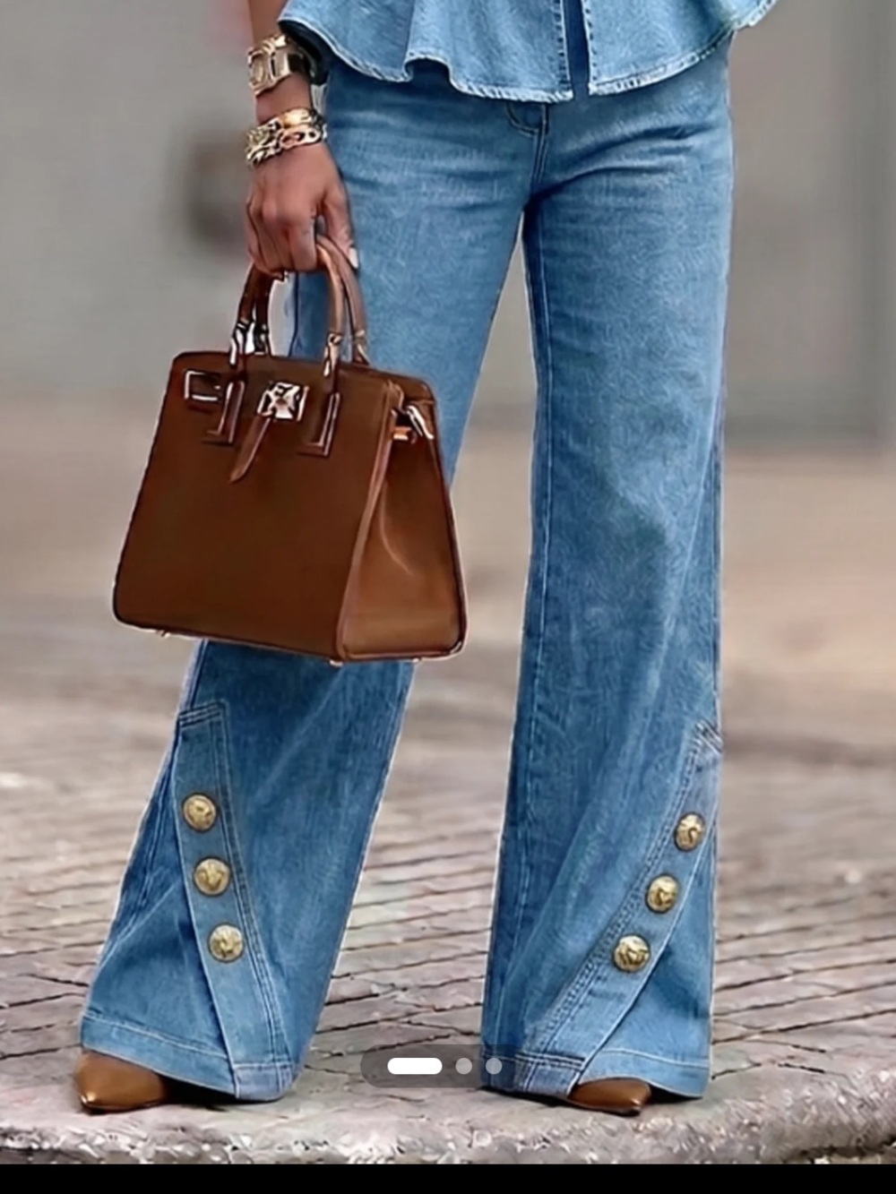 STYLEWE Light Blue Denim Wide-Leg Jeans with Gold Button Accents Size Small